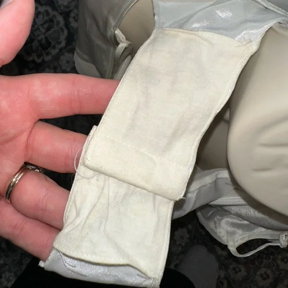 Victoria's Secret (L) Vintage Off White Bridal Sheer Ruffle Lingerie Bodysuit - Picture 6 of 6